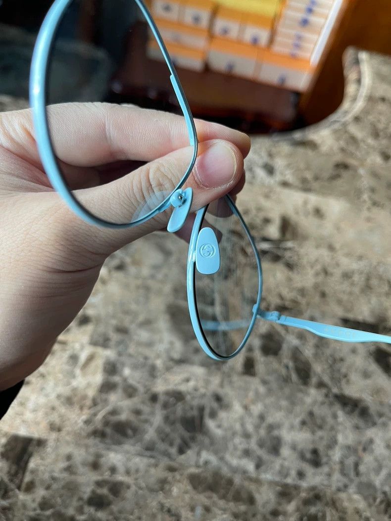 Gucci Gucci Sunglasses Worn Once Very Stylish Size ONE SIZE - 5 Thumbnail