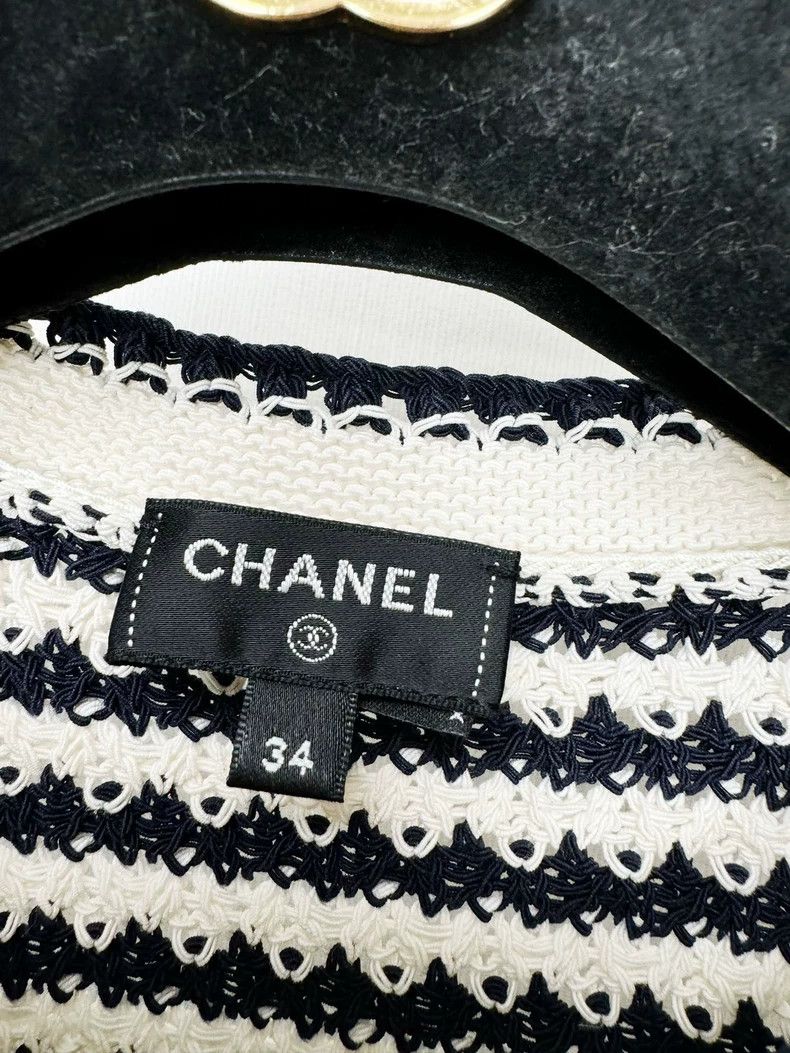 Chanel Chanel Striped Knit Vest Size 34 Size XS / US 0-2 / IT 36-38 - 2 Thumbnail
