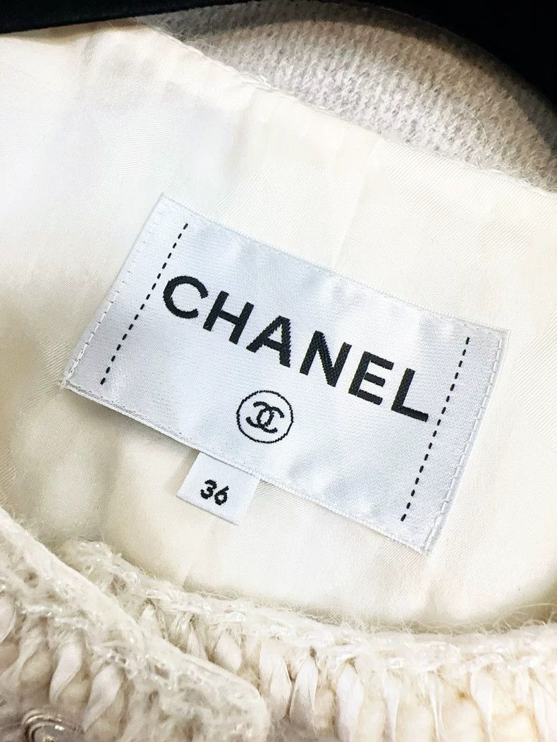 Chanel Chanel 21A Castle Series White Jacket Size S / US 4 / IT 40 - 5 Thumbnail