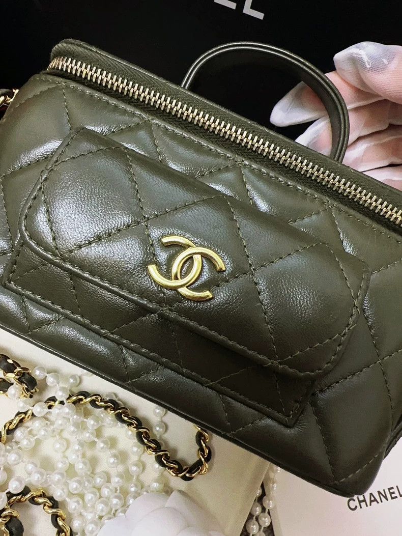 Chanel Chanel 22k Cargo Vanity Box Bag Size ONE SIZE - 6 Thumbnail