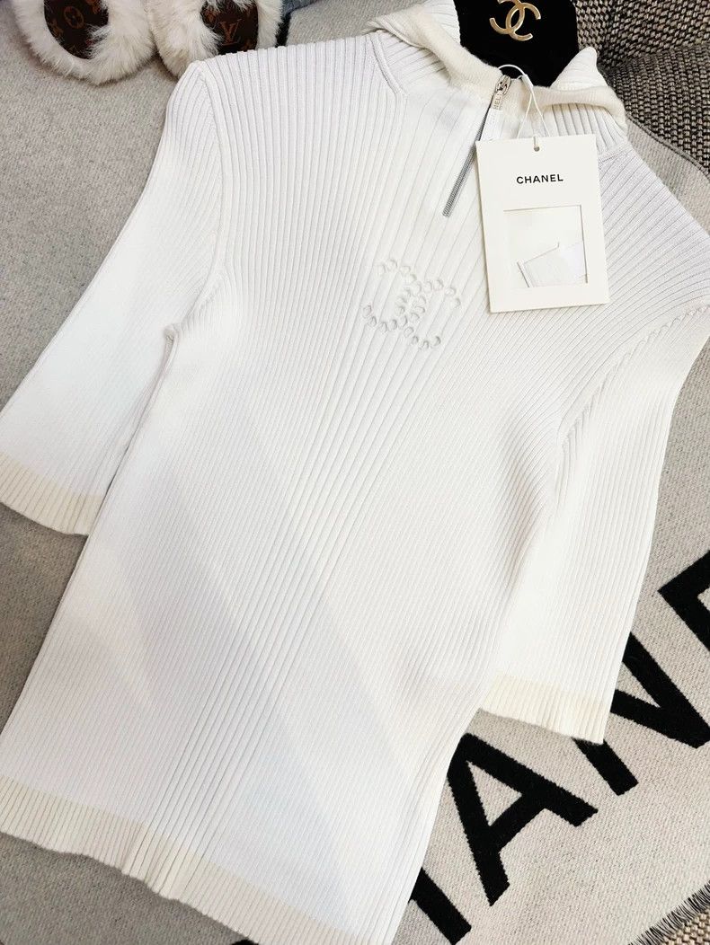 Chanel Chanel White Hooded Knit Top with Logo Size M / US 6-8 / IT 42-44 - 4 Thumbnail