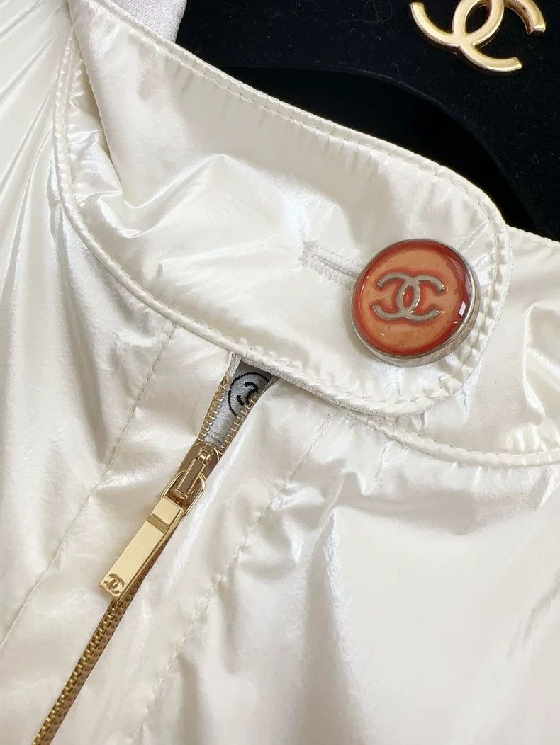 Chanel Chanel Metallic Cream Jacket from Spring Collection Size S / US 4 / IT 40 - 5 Thumbnail