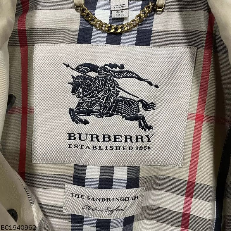 Burberry Sandringham Trench Coat by Burberry Size S / US 4 / IT 40 - 4 Thumbnail