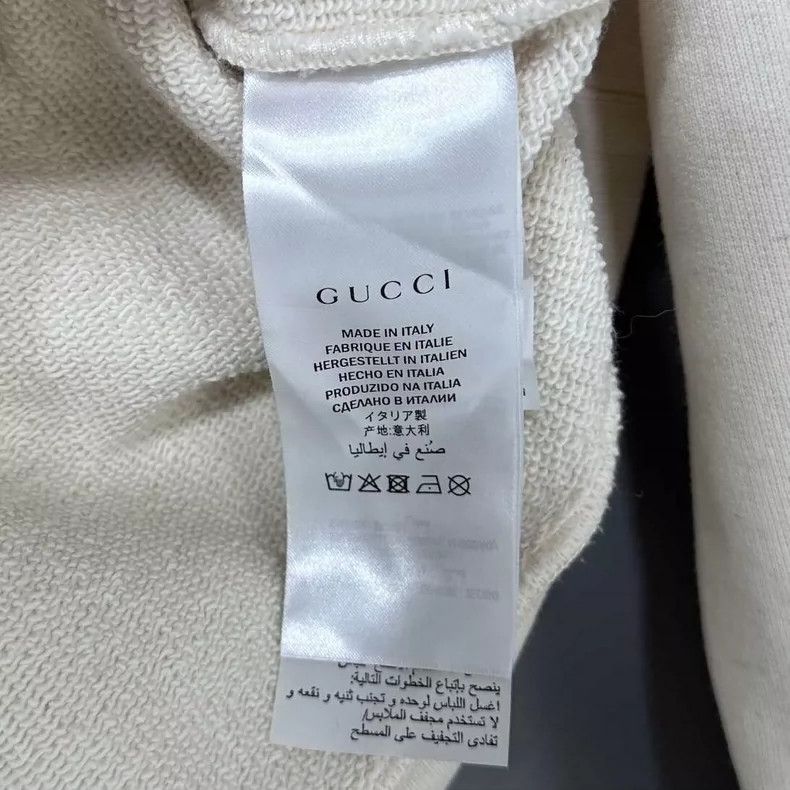 Gucci Strawberry Print Hoodie by Gucci Size XS / US 0-2 / IT 36-38 - 4 Thumbnail