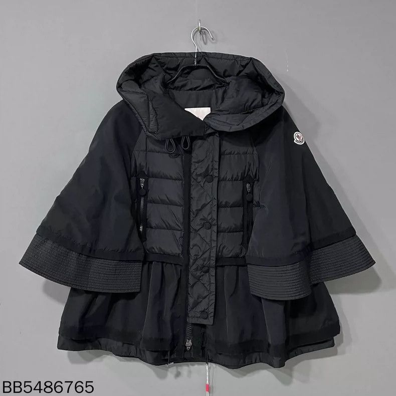 Moncler Moncler Hooded Cape Puffer Jacket Size XL / US 12-14 / IT 48-50 - 2 Thumbnail