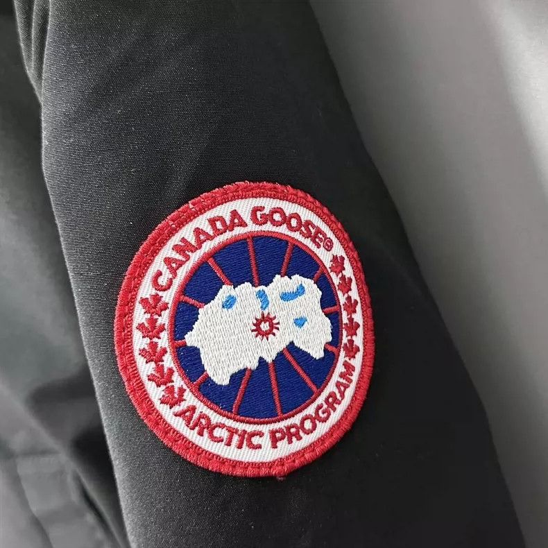 Canada Goose Canada Goose Parka with Fur Collar Size XS / US 0-2 / IT 36-38 - 4 Thumbnail