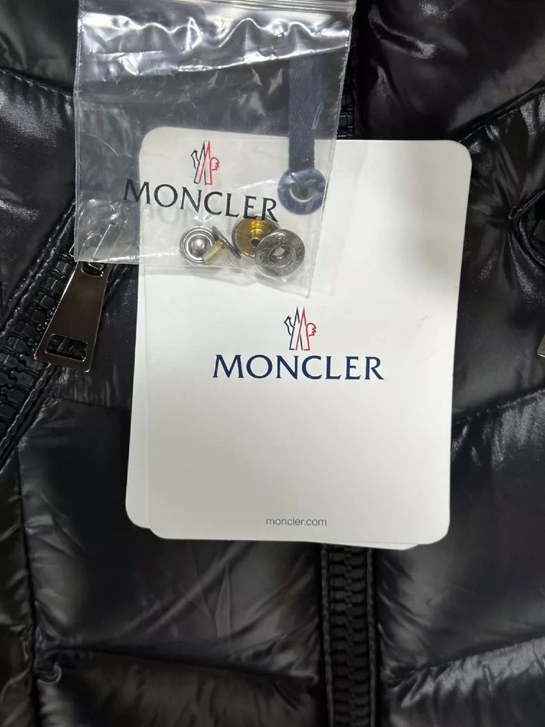 Moncler Moncler Long Coat with Fur Collar Size XS / US 0-2 / IT 36-38 - 6 Thumbnail