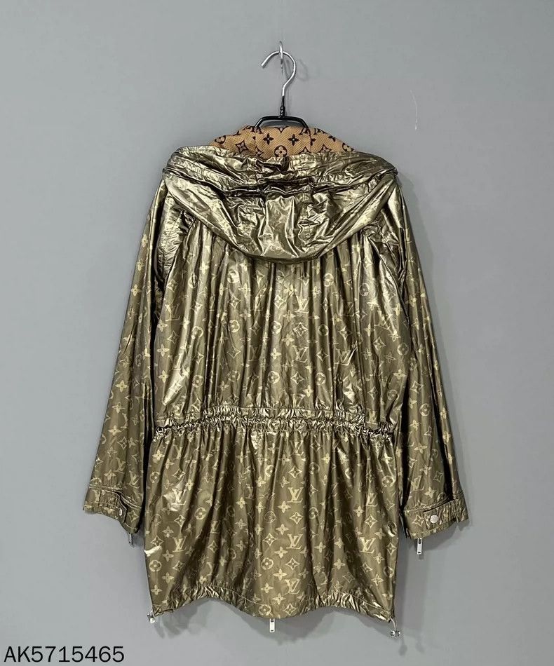 Louis Vuitton Metallic Hooded Windbreaker from Louis Vuitton Size XS / US 0-2 / IT 36-38 - 3 Thumbnail