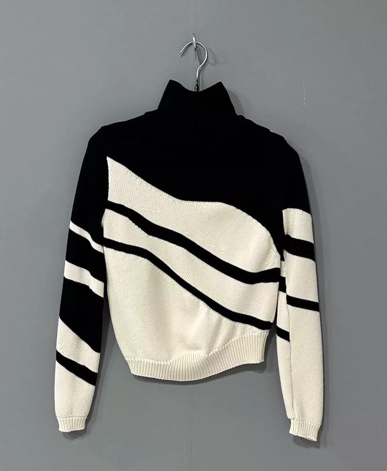 Dior Irregular Knit Sweater by Dior Size XS / US 0-2 / IT 36-38 - 3 Thumbnail