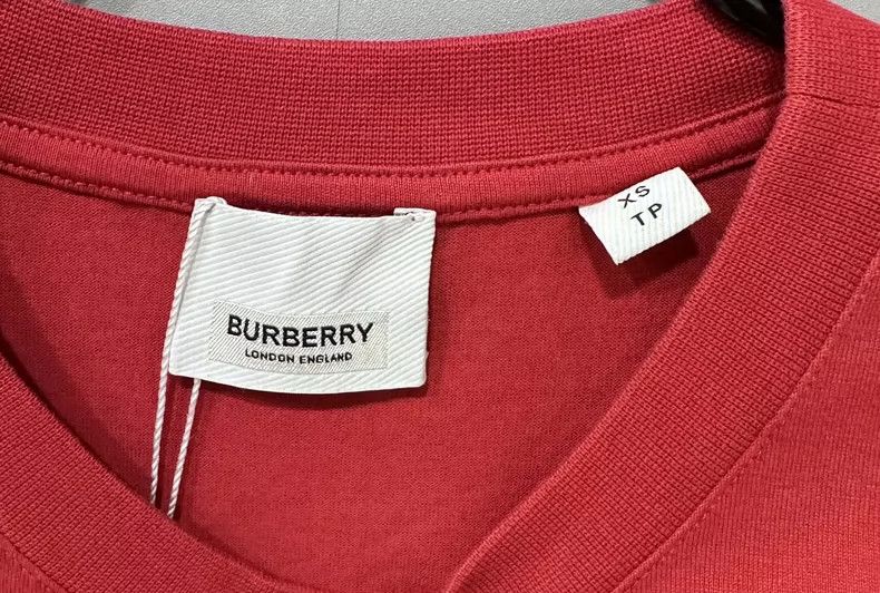 Burberry Burberry Short Sleeve Printed T-Shirt Size XS / US 0-2 / IT 36-38 - 6 Thumbnail