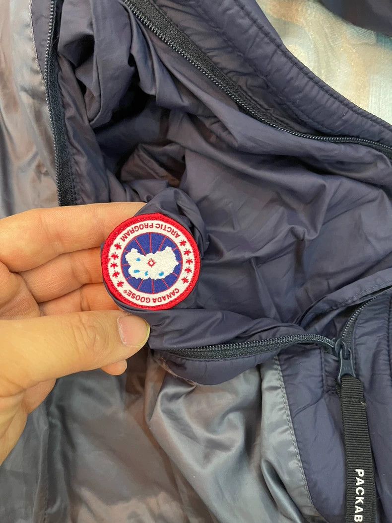 Canada Goose Women's Down Jacket with Hood Size M Size M / US 6-8 / IT 42-44 - 8 Thumbnail