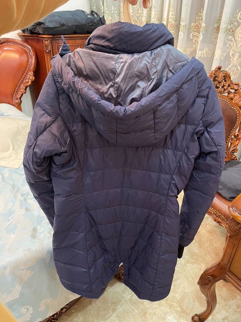 Canada Goose Women's Down Jacket with Hood Size M Size M / US 6-8 / IT 42-44 - 2 Thumbnail