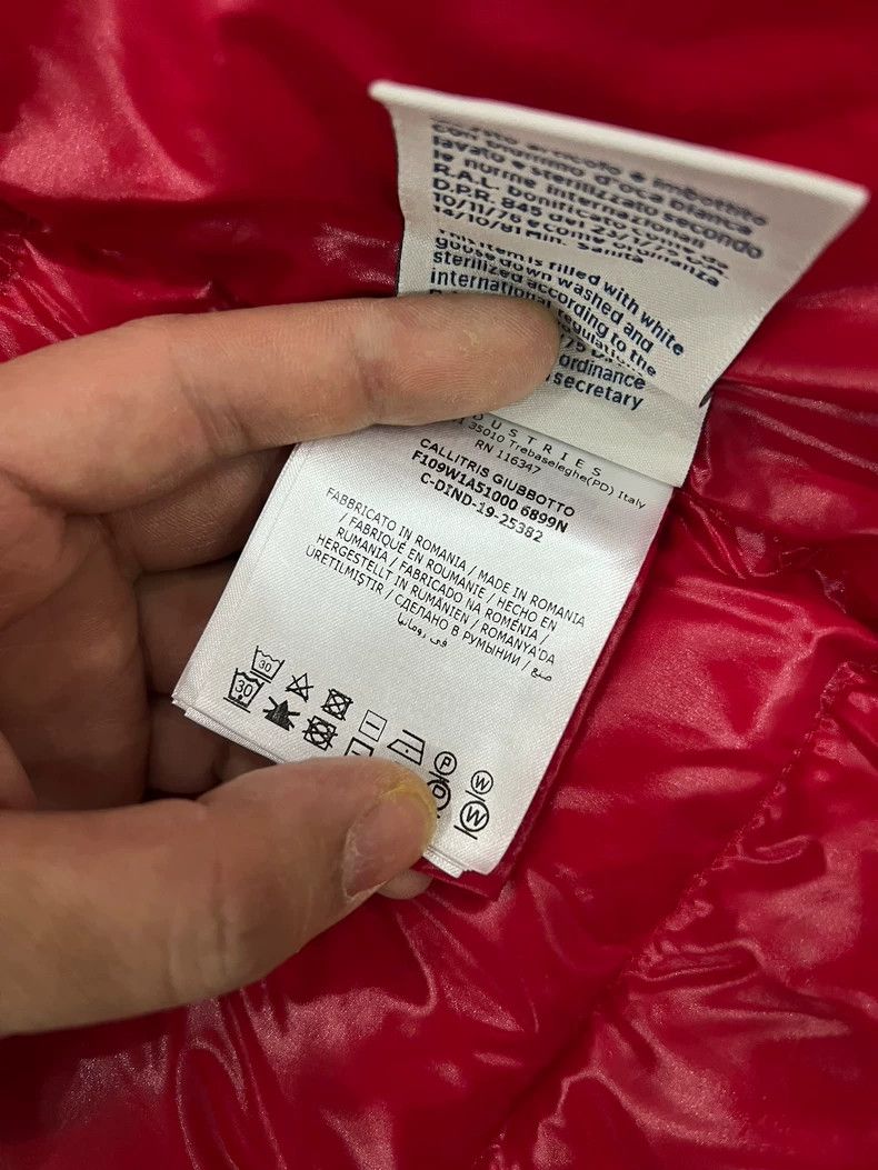 Moncler Moncler Red Puffer Jacket with Flowers Size XL / US 12-14 / IT 48-50 - 6 Thumbnail