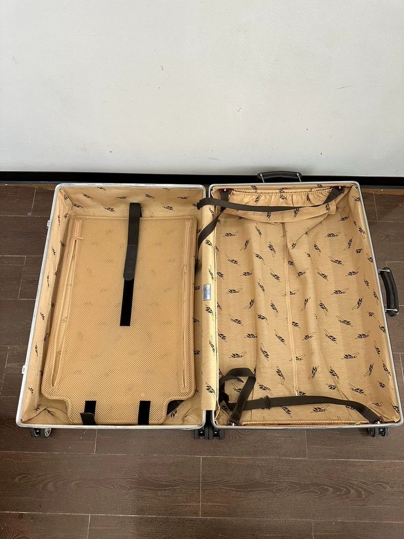 Louis Vuitton Rimowa Classic Vintage Silver Suitcase 26 Inch Size ONE SIZE - 6 Thumbnail