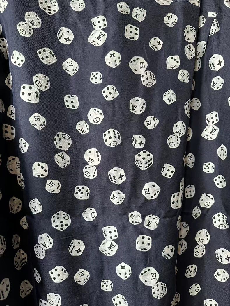 Louis Vuitton Louis Vuitton Dice Print Shirt Size L Size L / US 10 / IT 46 - 5 Thumbnail