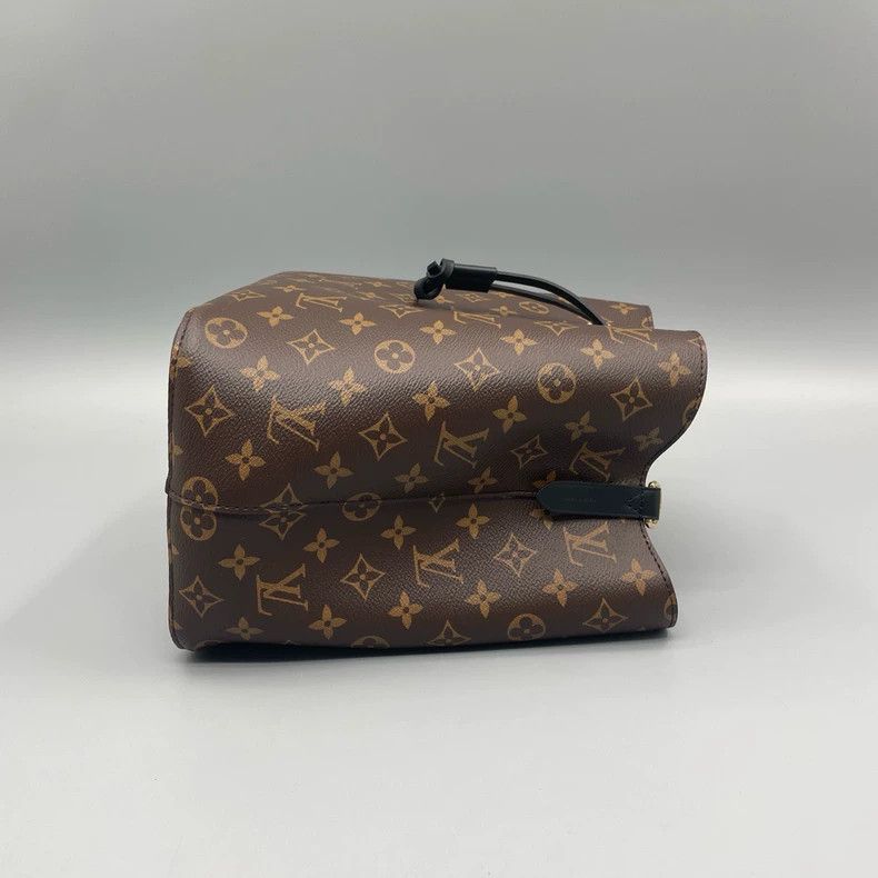 Louis Vuitton Louis Vuitton Black Bucket Shoulder Bag Size ONE SIZE - 4 Thumbnail