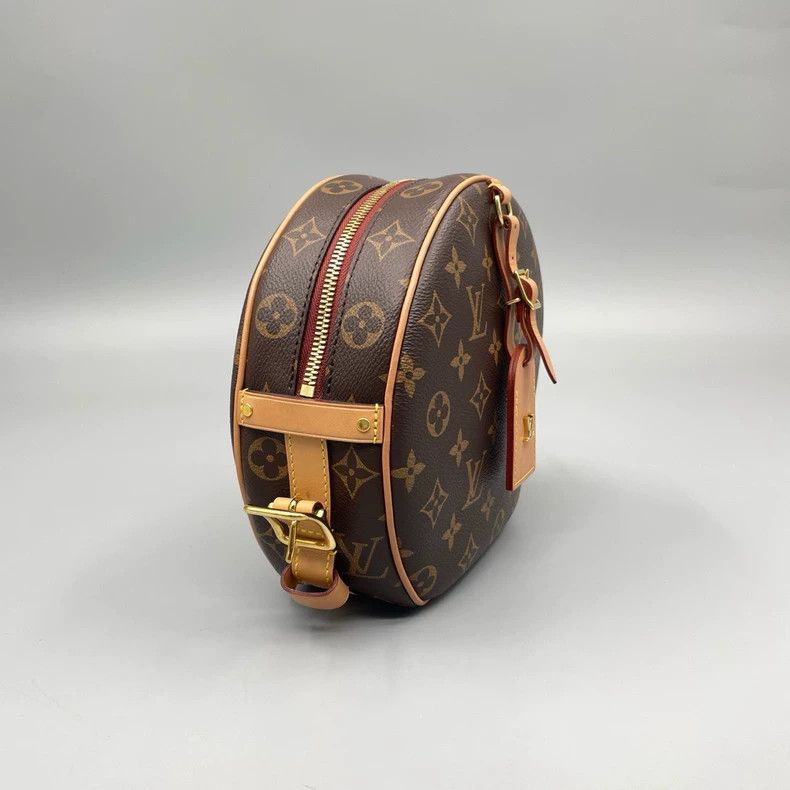 Louis Vuitton Louis Vuitton Monogram Large Round Crossbody Bag Size ONE SIZE - 8 Thumbnail