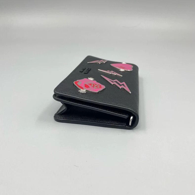 Prada Prada Limited Edition Heart Badge Crossbody Bag Size ONE SIZE - 5 Thumbnail