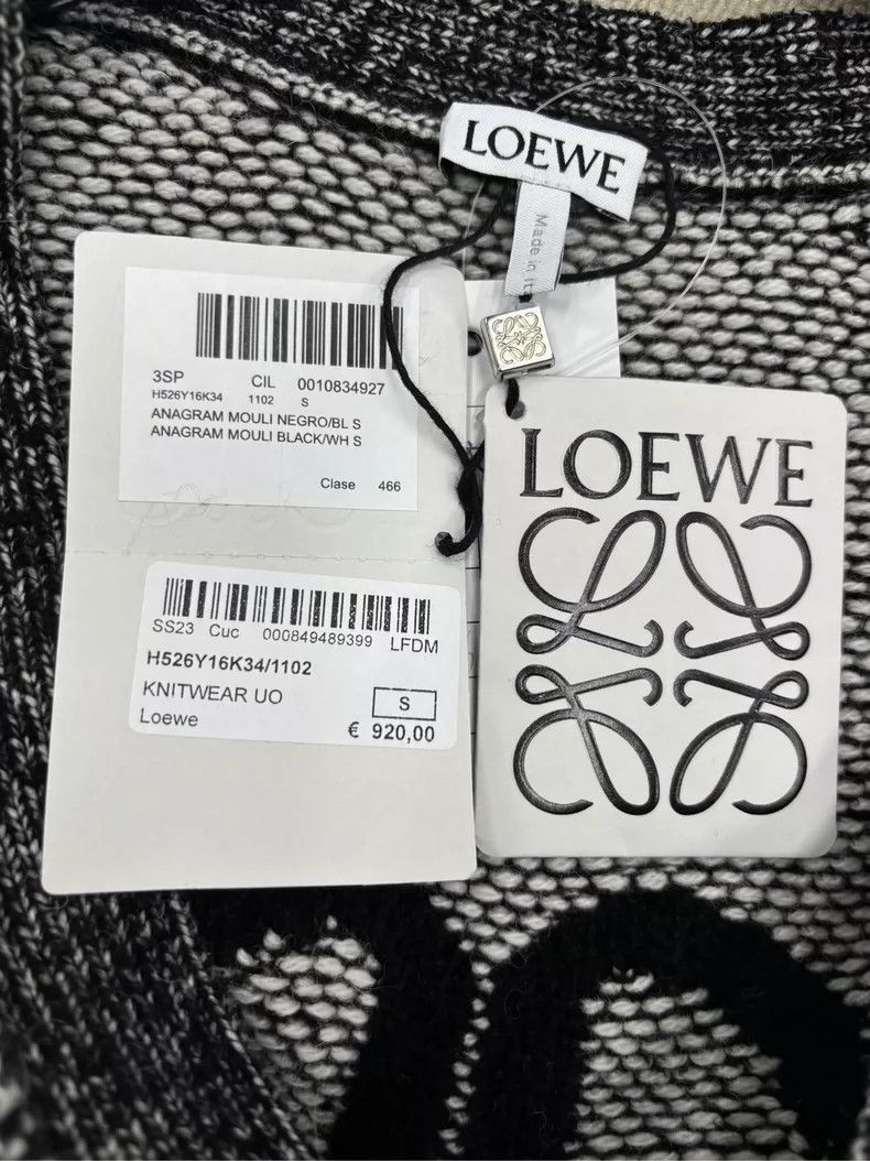 Loewe LOEWE V-Neck Textured Wool Cardigan for Men Size S / US 4 / IT 40 - 3 Thumbnail