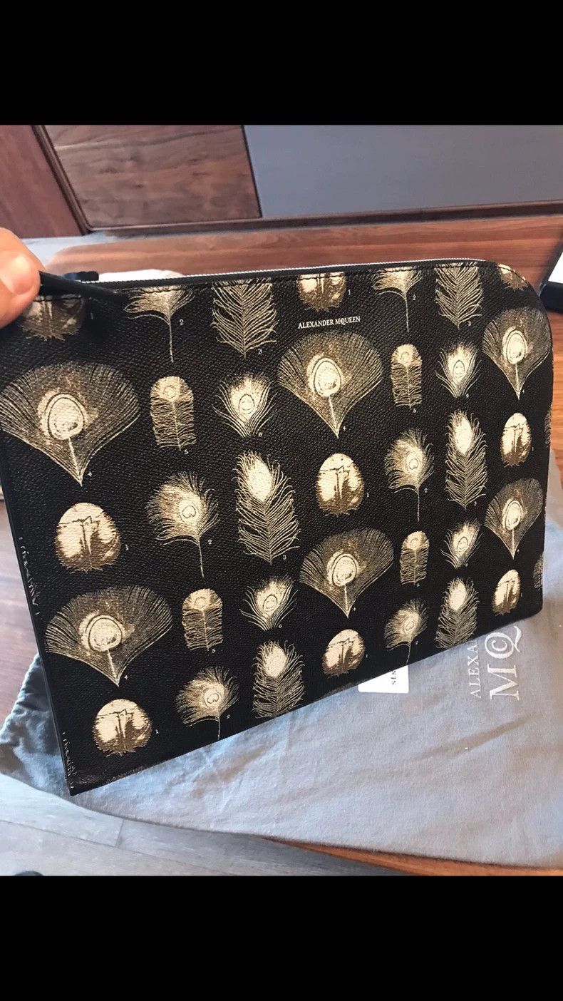 Alexander McQueen Alexander McQueen Leather Handbag with Feather Design Size ONE SIZE - 5 Thumbnail