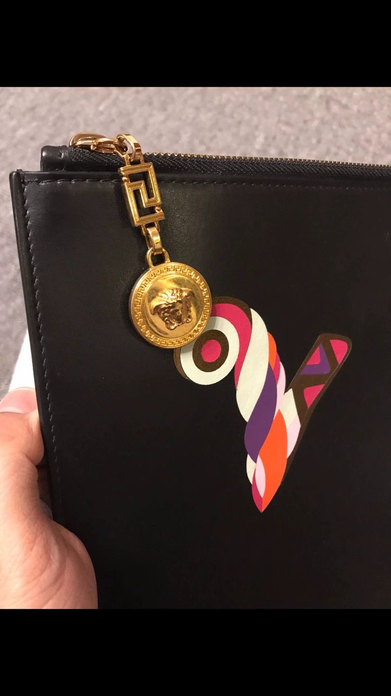 Versace Versace Handbag for Daily Commute Use Size ONE SIZE - 2 Thumbnail