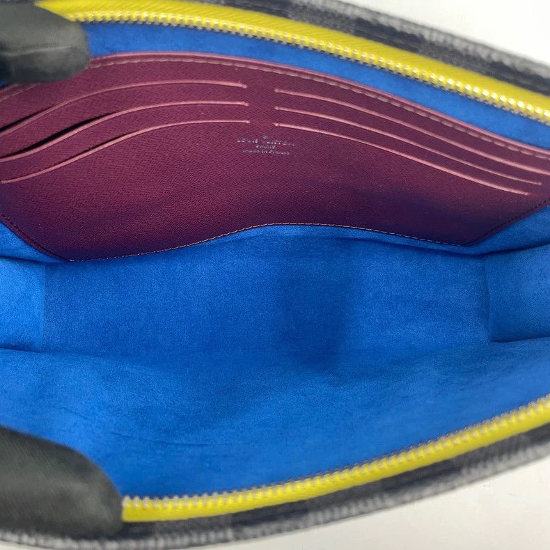 Louis Vuitton Louis Vuitton Wave Pattern Clutch Bag Size ONE SIZE - 7 Thumbnail
