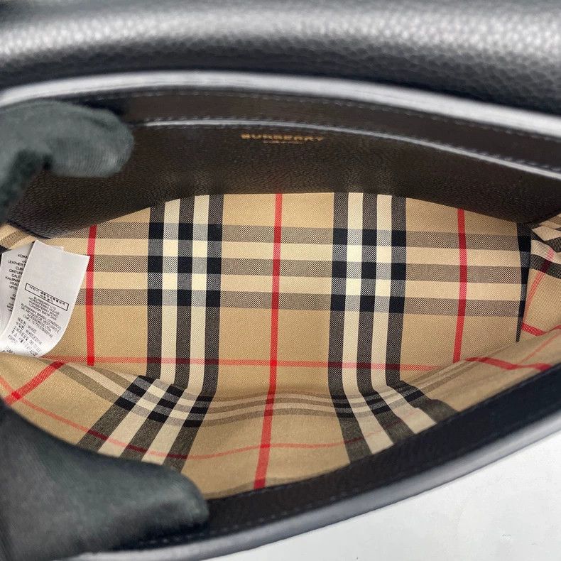 Burberry Burberry Leather Crossbody Messenger Bag Size ONE SIZE - 9 Thumbnail
