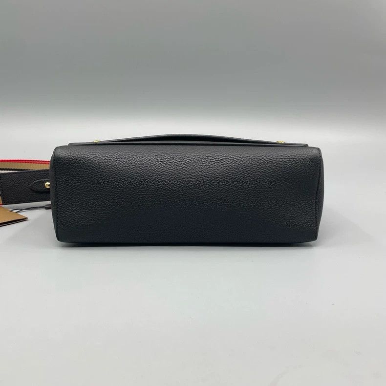 Burberry Burberry Leather Crossbody Messenger Bag Size ONE SIZE - 3 Thumbnail
