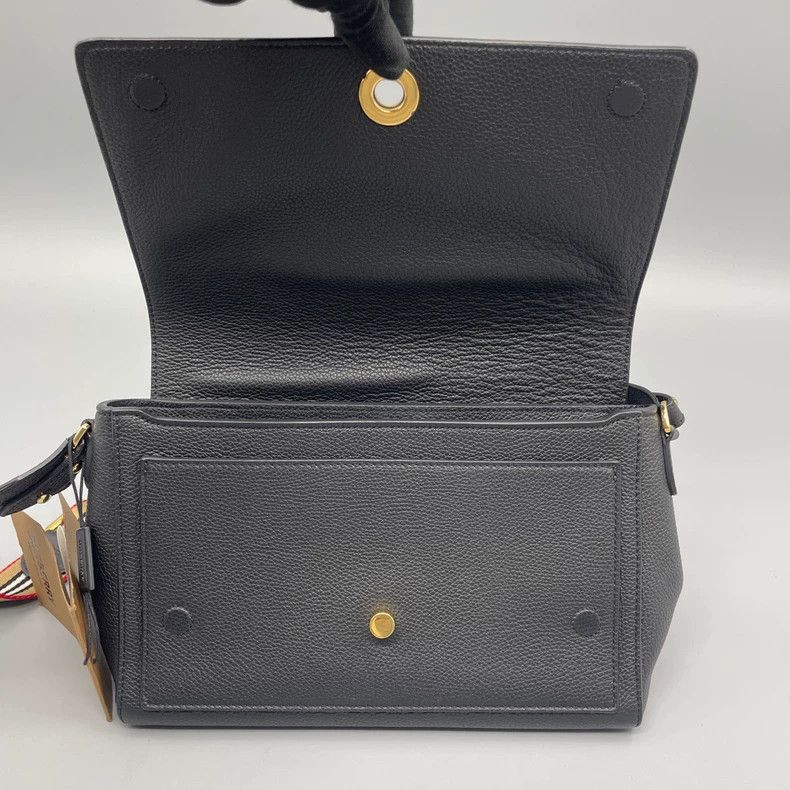 Burberry Burberry Leather Crossbody Messenger Bag Size ONE SIZE - 8 Thumbnail