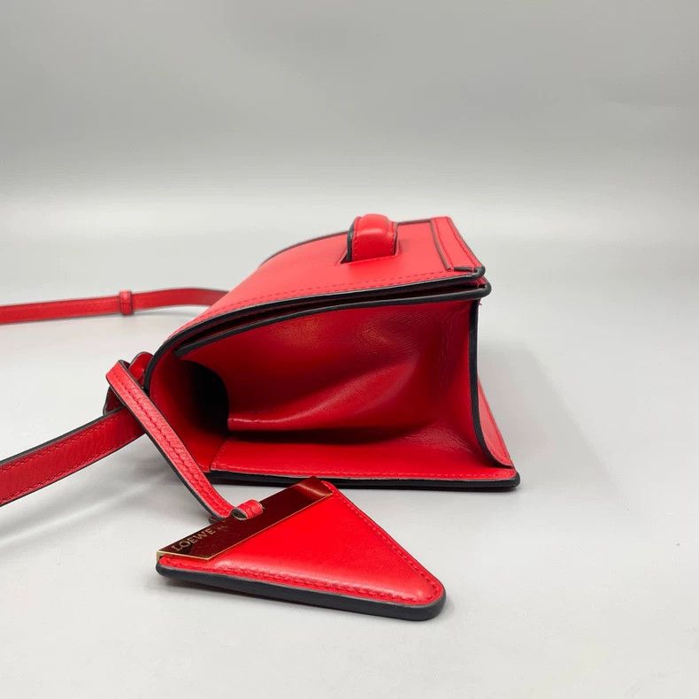 Loewe Loewe Barcelone Triangle Crossbody Bag Size ONE SIZE - 4 Thumbnail