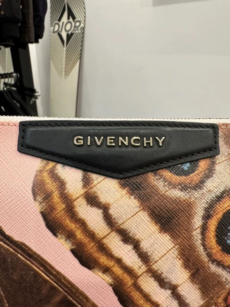 Givenchy Givenchy Butterfly Eyes Zip Pouch 28cm Size ONE SIZE - 6 Thumbnail