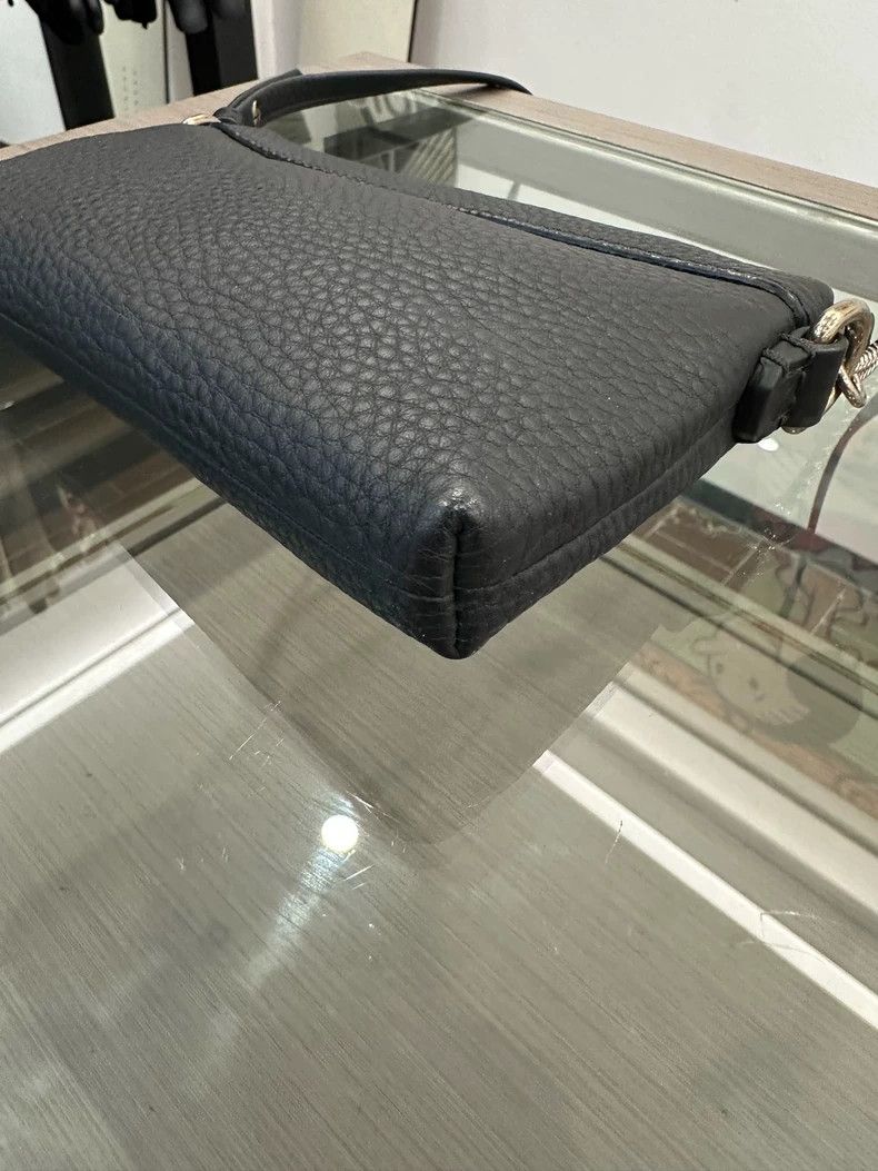 Burberry Burberry Black Leather Phone Shoulder Bag Size ONE SIZE - 6 Thumbnail