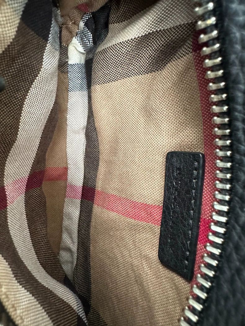 Burberry Burberry Black Leather Phone Shoulder Bag Size ONE SIZE - 7 Thumbnail