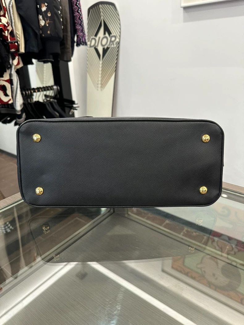 Prada Prada Black Saffiano Leather Shoulder Bag Size ONE SIZE - 4 Thumbnail
