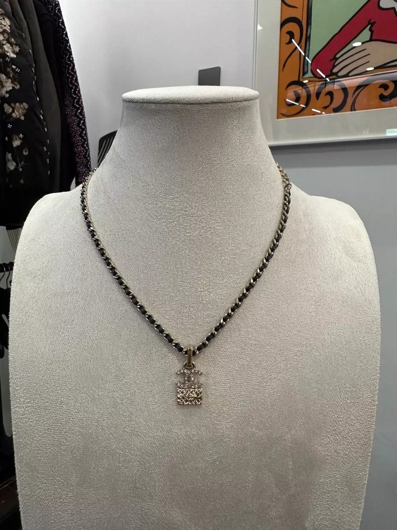 Chanel Chanel Gold Logo Choker Necklace 45cm Size ONE SIZE - 3 Thumbnail