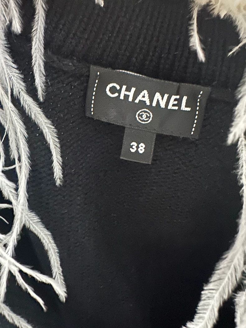 Chanel Chanel Black Knitted Cardigan with Feather Collar Size M / US 6-8 / IT 42-44 - 2 Thumbnail