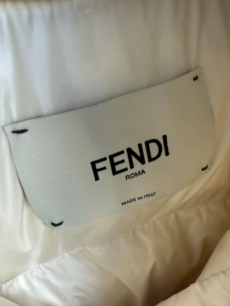 Fendi Fendi Hooded Quilted Jacket in White Size M / US 6-8 / IT 42-44 - 3 Thumbnail