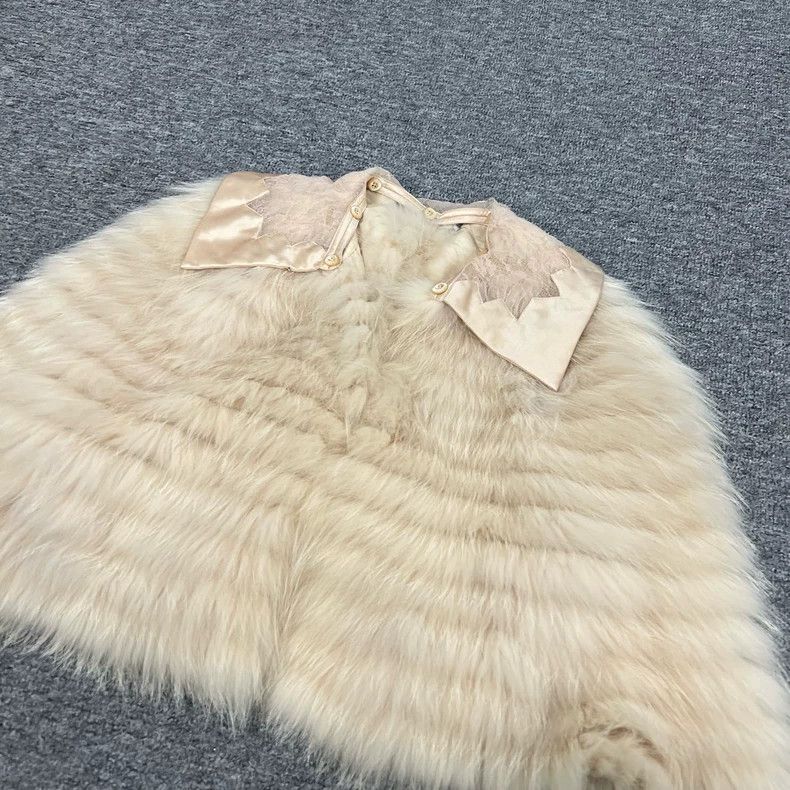Fendi Fendi Fox Fur Cape with Silk Collar Size M / US 6-8 / IT 42-44 - 3 Thumbnail