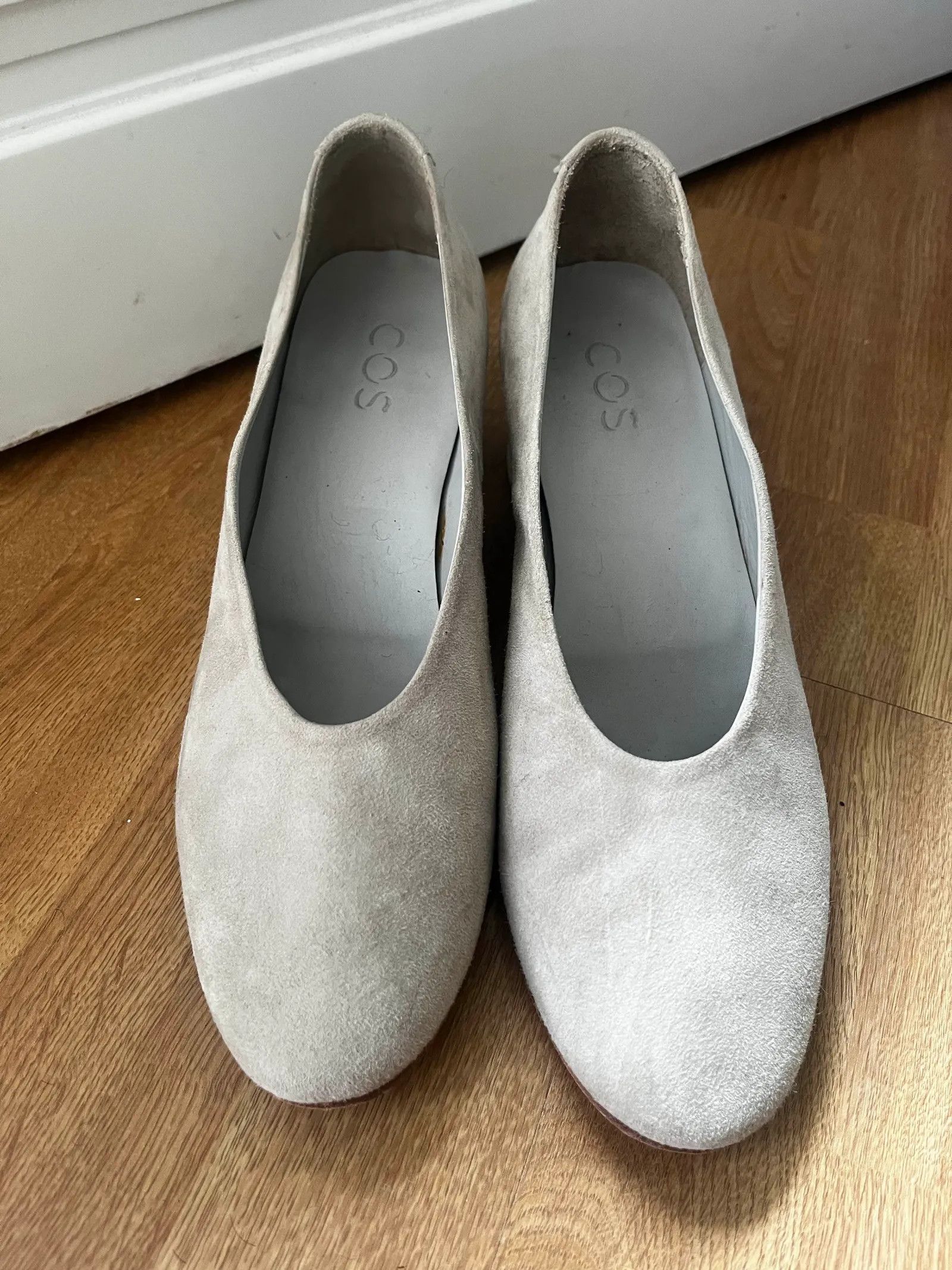 Cos Cos Heels Size US 9 / IT 39 - 2 Thumbnail