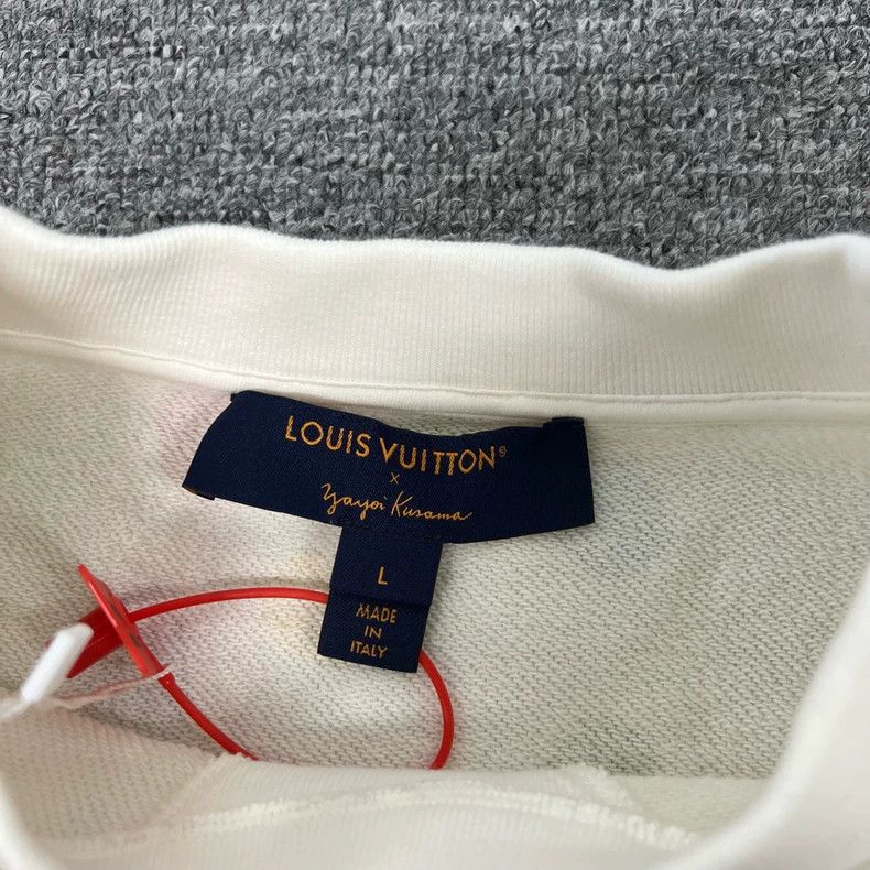 Louis Vuitton Louis Vuitton Polka Dot Sweatshirt Size L Size L / US 10 / IT 46 - 6 Thumbnail
