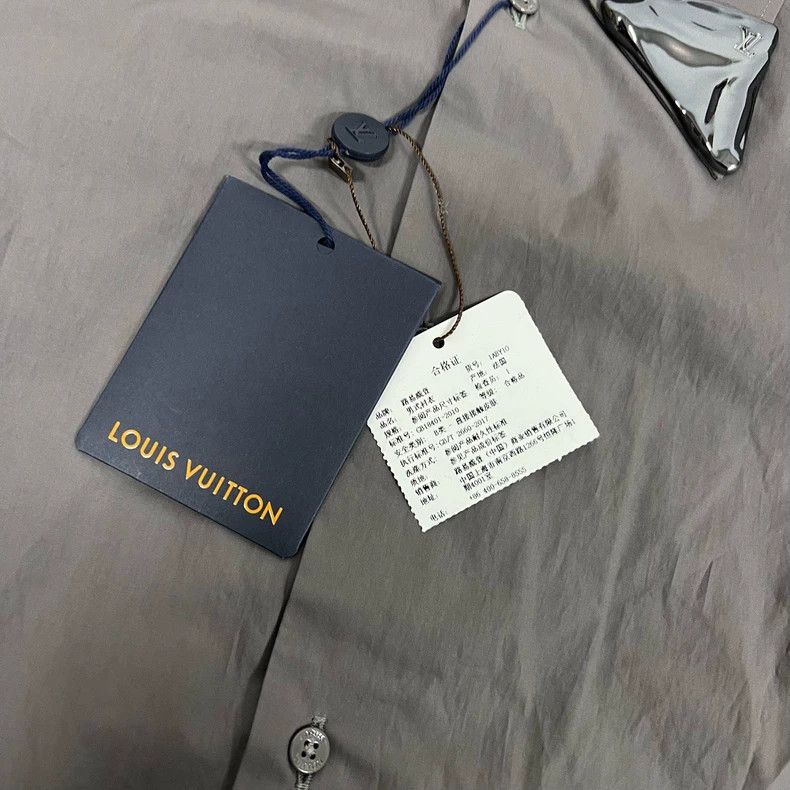 Louis Vuitton Louis Vuitton Long Sleeve Shirt with Metal Collar Size XL / US 12-14 / IT 48-50 - 4 Thumbnail