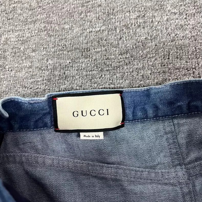 Gucci Gucci Red Green Embroidered Denim Skirt Size 40" / US 18 - 6 Thumbnail
