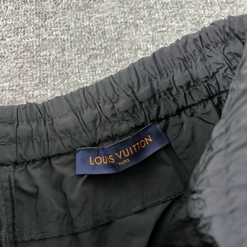 Louis Vuitton Louis Vuitton Nylon Casual Shorts Size 38 Size 38" / US 16 / IT 52 - 5 Thumbnail