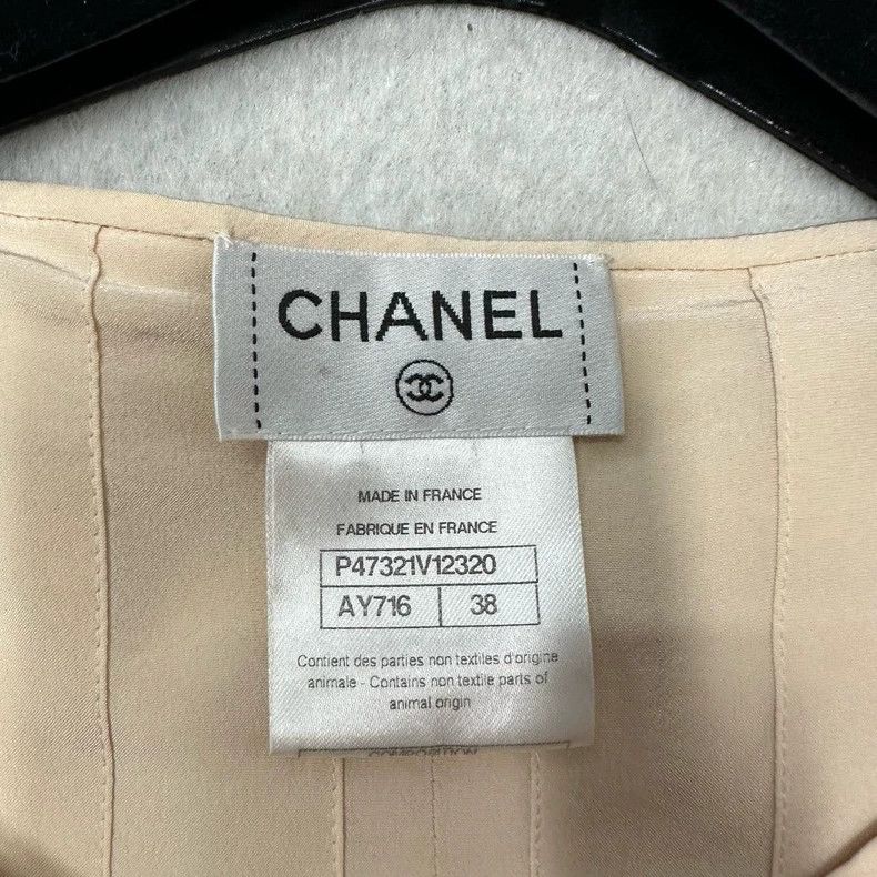 Chanel Pink Doll Collar Blouse with Pearl Buttons Size M / US 6-8 / IT 42-44 - 4 Thumbnail