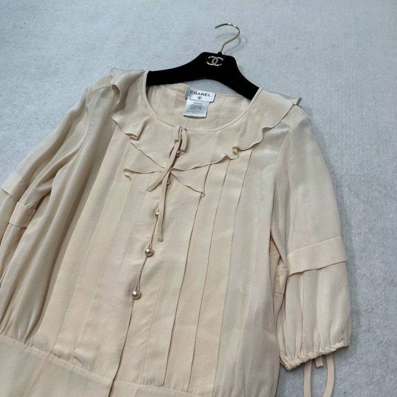 Chanel Pink Doll Collar Blouse with Pearl Buttons Size M / US 6-8 / IT 42-44 - 2 Thumbnail