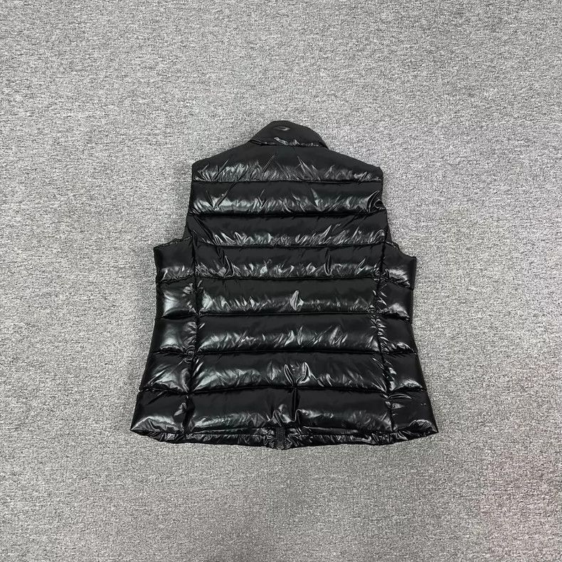 Moncler Moncler Ghany Down Vest in Size 5 Size XL / US 12-14 / IT 48-50 - 2 Thumbnail