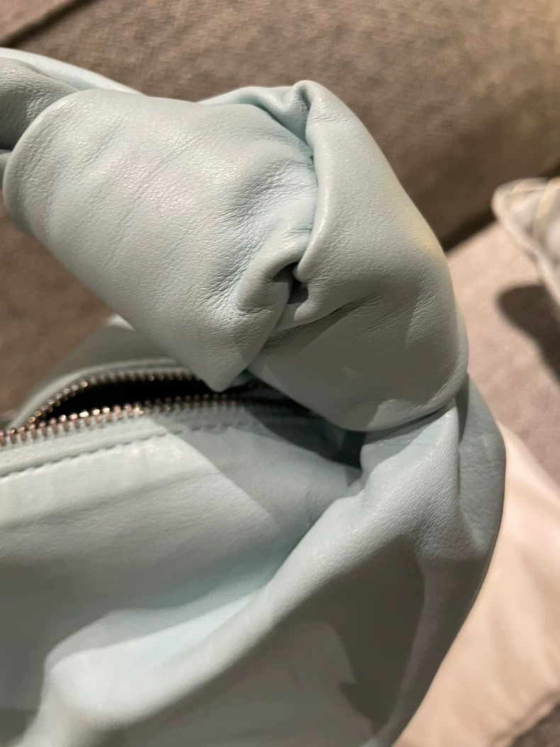 Bottega Veneta Bottega Veneta Baby Blue Pouch Bag Size ONE SIZE - 5 Thumbnail
