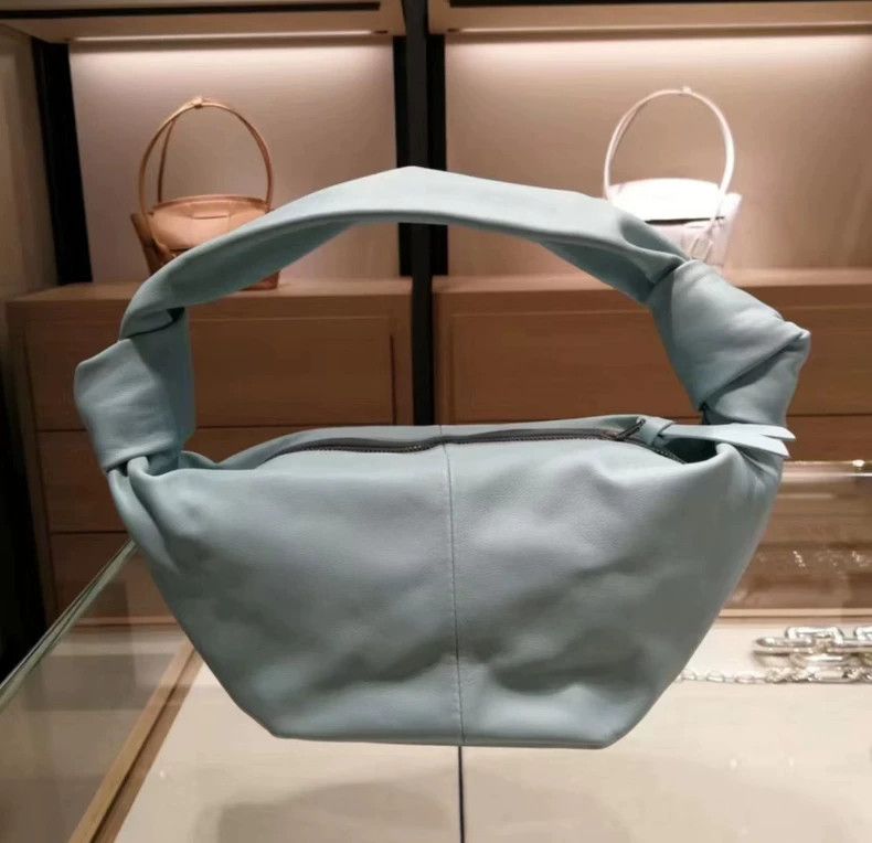 Bottega Veneta Bottega Veneta Baby Blue Pouch Bag Size ONE SIZE - 2 Thumbnail