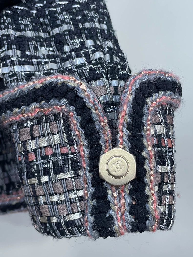 Chanel Chanel Gradient Weave Jacket from Hamburg Collection Size S / US 4 / IT 40 - 4 Thumbnail
