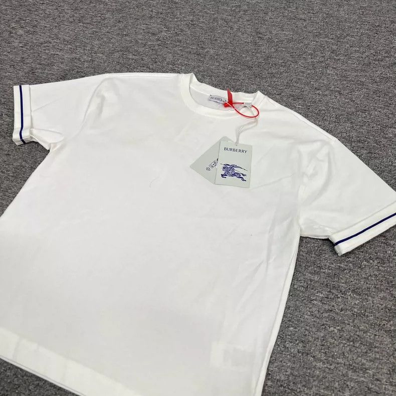 Burberry Burberry Logo Short Sleeve T-Shirt in White Size XXS / US 00 / IT 34 - 3 Thumbnail